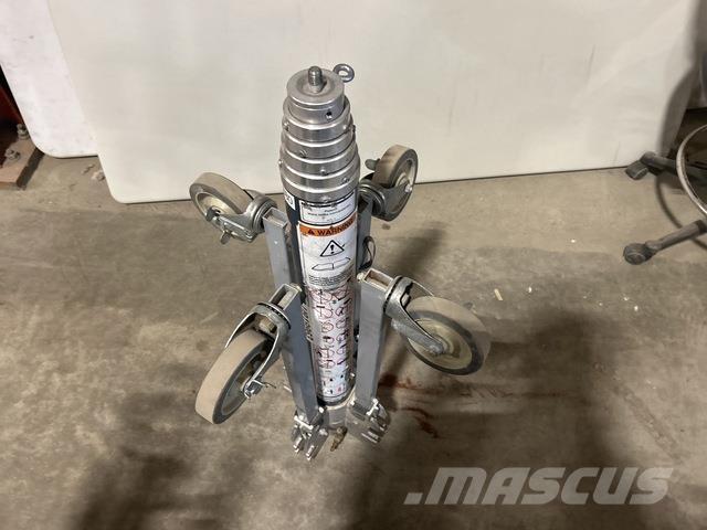 Genie GH-3.8 Pacēlāji, vinčas un materiālu lifti