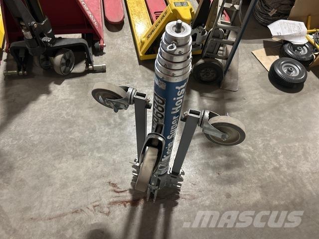 Genie GH-3.8 Pacēlāji, vinčas un materiālu lifti