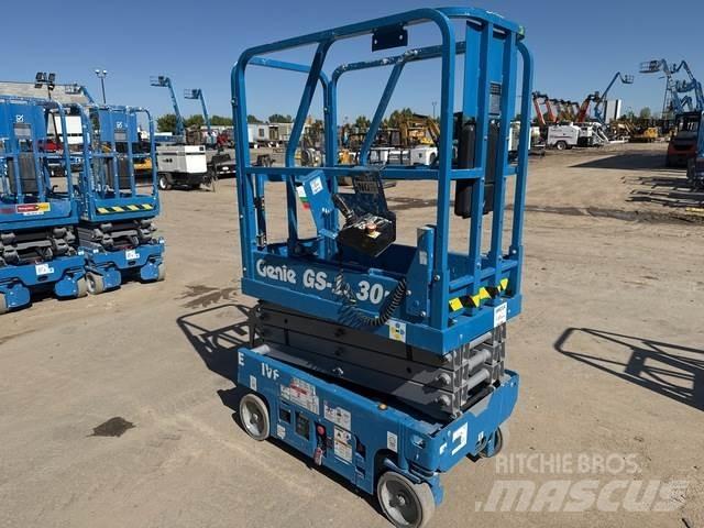 Genie GS-1330M Šķerveida pacēlāji