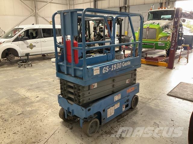 Genie GS-1930 Šķerveida pacēlāji