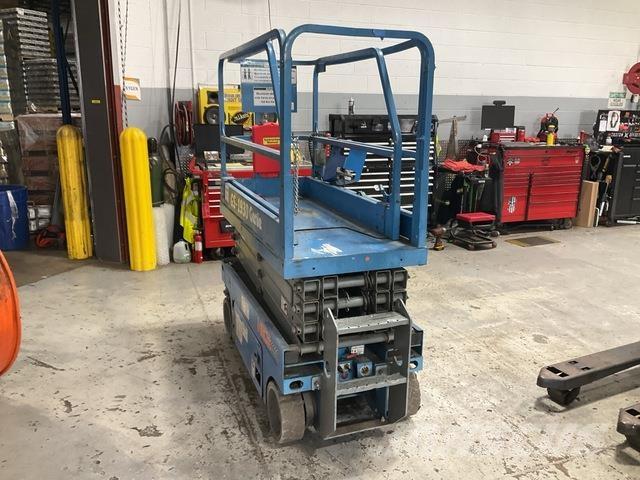 Genie GS-1930 Šķerveida pacēlāji