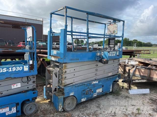 Genie GS-3232 Šķerveida pacēlāji