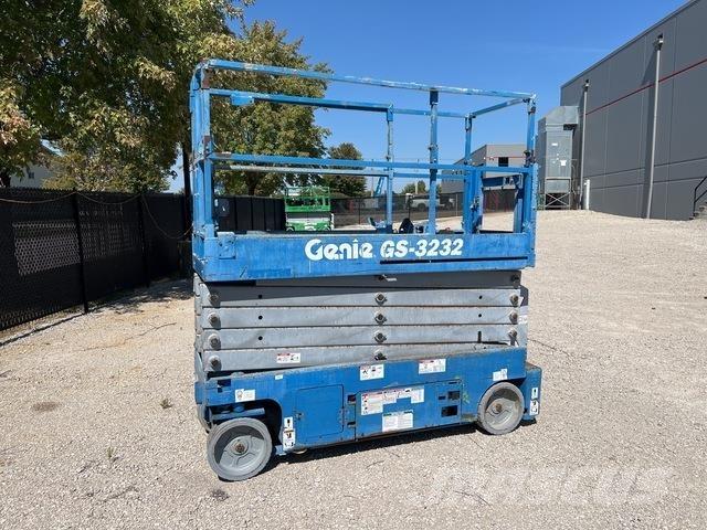 Genie GS-3232 Šķerveida pacēlāji