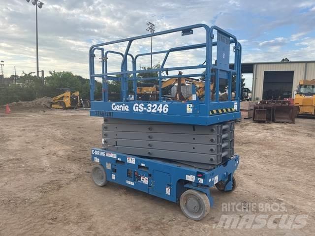 Genie GS-3246 Šķerveida pacēlāji