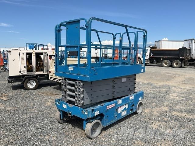 Genie GS-3246 Šķerveida pacēlāji