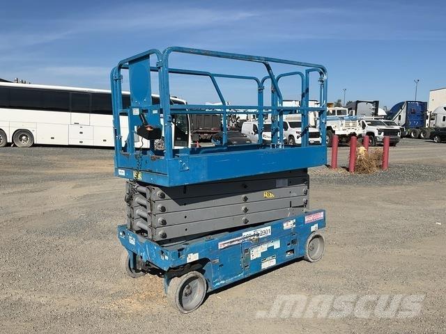 Genie GS-3246 Šķerveida pacēlāji