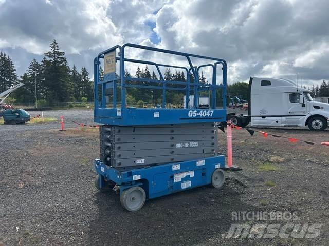 Genie GS-4047 Šķerveida pacēlāji
