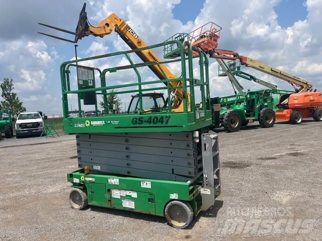 Genie GS-4047 Šķerveida pacēlāji