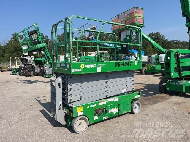 Genie GS-4047 Šķerveida pacēlāji