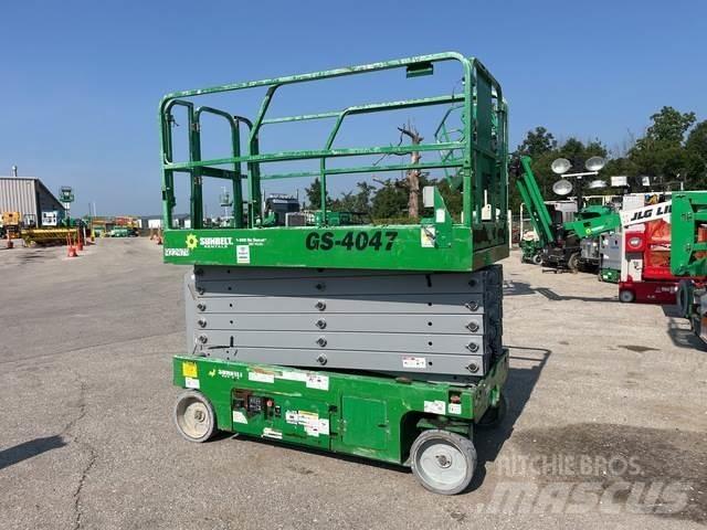 Genie GS-4047 Šķerveida pacēlāji