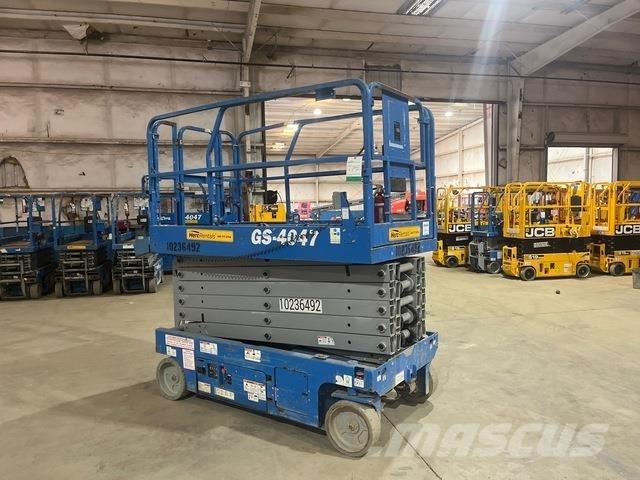 Genie GS-4047 Šķerveida pacēlāji