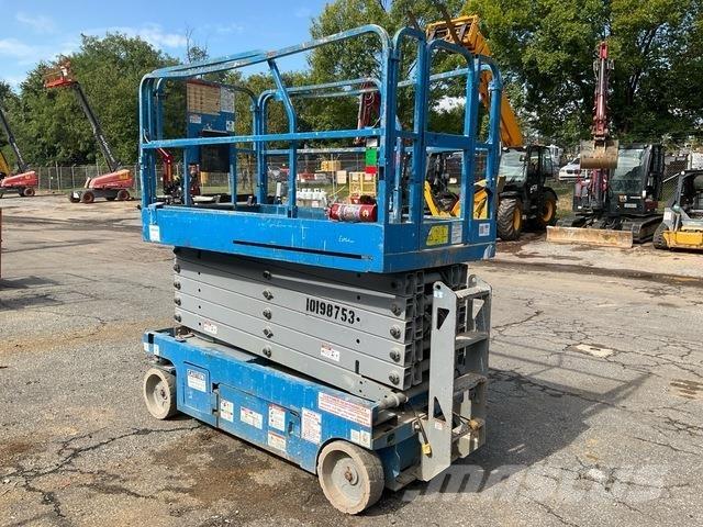 Genie GS-4047 Šķerveida pacēlāji