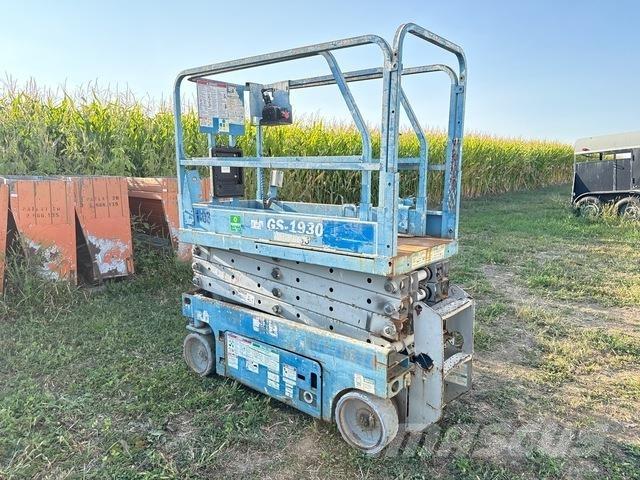 Genie GS1930 Šķerveida pacēlāji