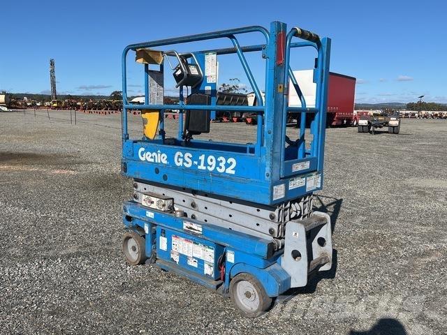 Genie GS1932 Šķerveida pacēlāji