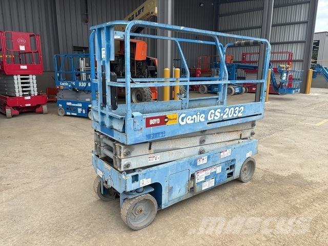 Genie GS2032 Šķerveida pacēlāji