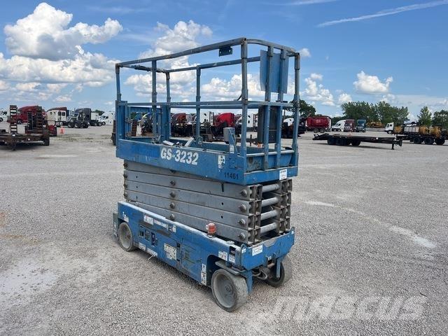 Genie GS3232 Šķerveida pacēlāji