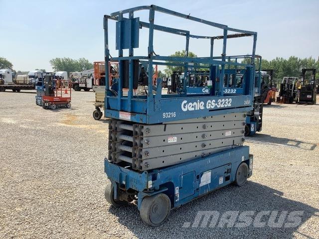 Genie GS3232 Šķerveida pacēlāji