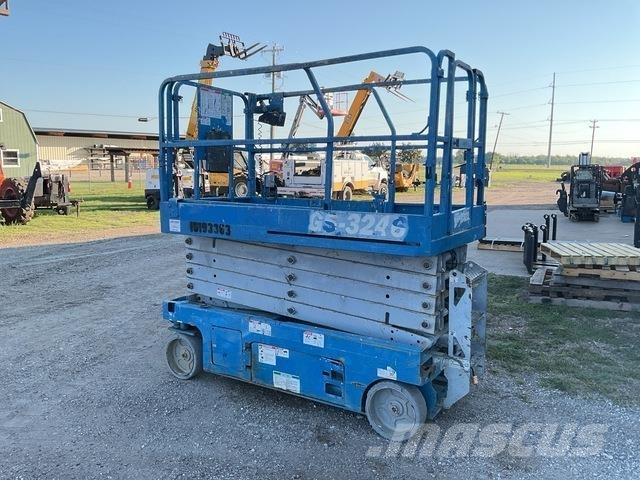 Genie GS3246 Šķerveida pacēlāji
