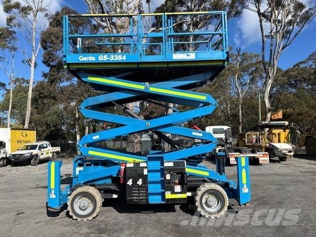 Genie GS3384 Šķerveida pacēlāji