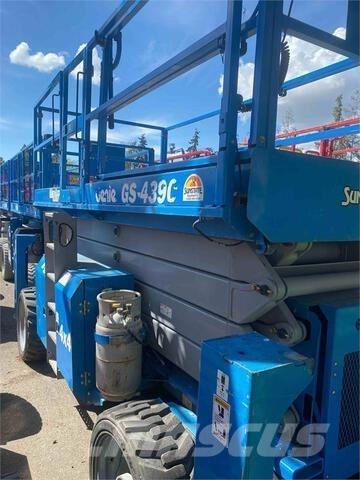 Genie GS4390RT Šķerveida pacēlāji