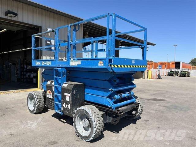 Genie GS4390RT Šķerveida pacēlāji