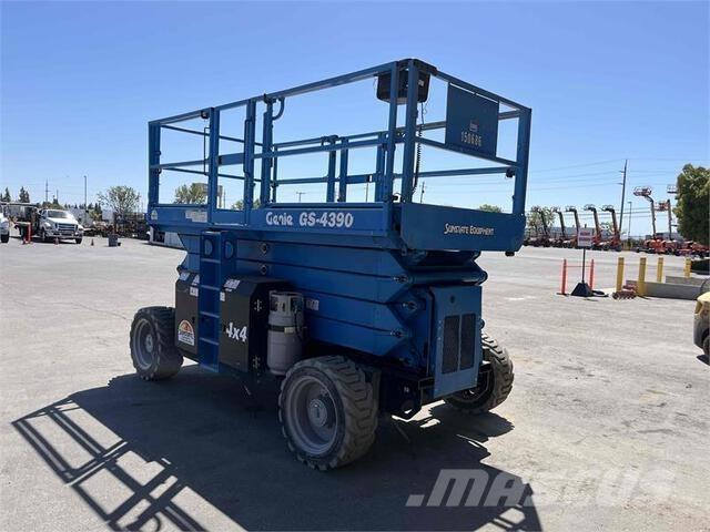 Genie GS4390RT Šķerveida pacēlāji
