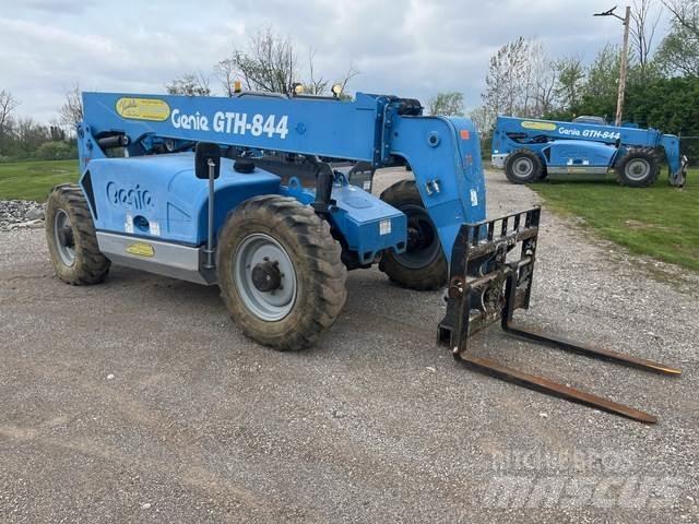 Genie GTH-844 Teleskopiskie manipulatori