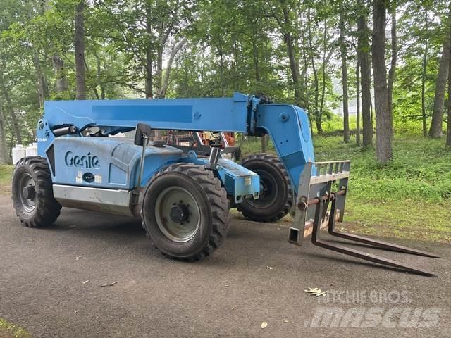 Genie GTH-844 Teleskopiskie manipulatori