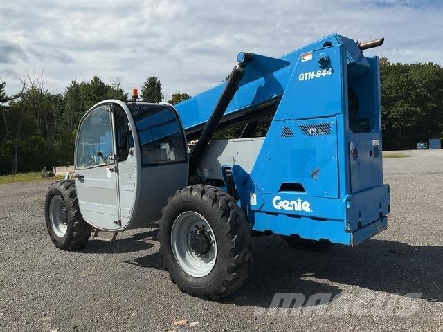Genie GTH-844 Teleskopiskie manipulatori