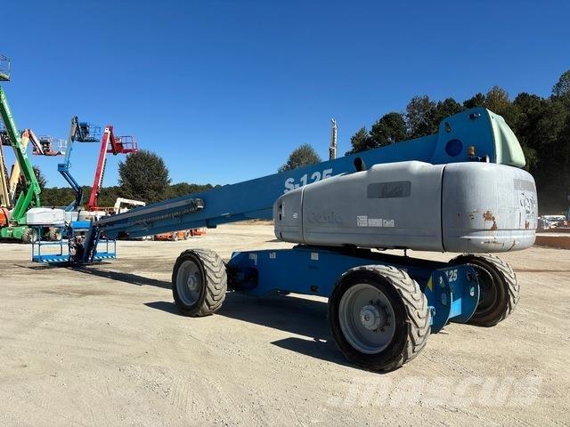 Genie S-125 Teleskopiskie pacēlāji