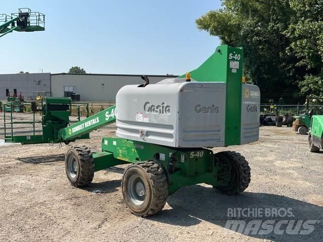 Genie S-40 Būvniecība- Citi