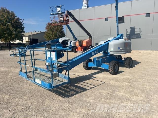 Genie S-40 Teleskopiskie pacēlāji