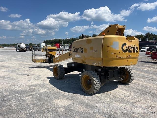 Genie S-40XC Teleskopiskie pacēlāji