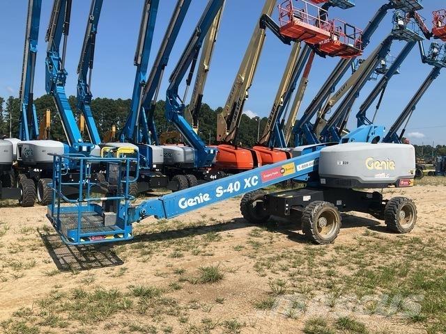 Genie S-40XC Teleskopiskie pacēlāji