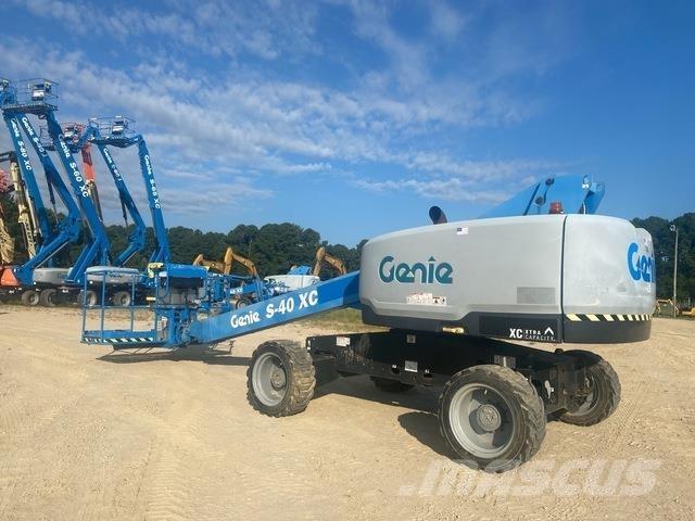 Genie S-40XC Teleskopiskie pacēlāji