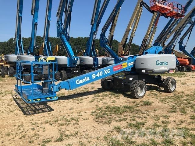 Genie S-40XC Teleskopiskie pacēlāji