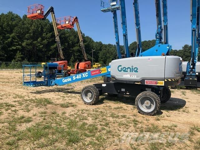 Genie S-40XC Teleskopiskie pacēlāji