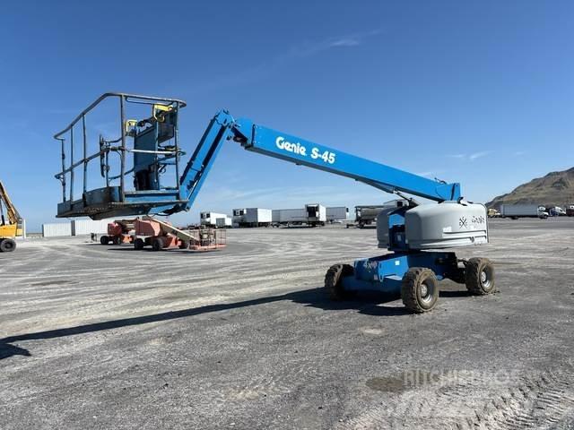 Genie S-45 Būvniecība- Citi