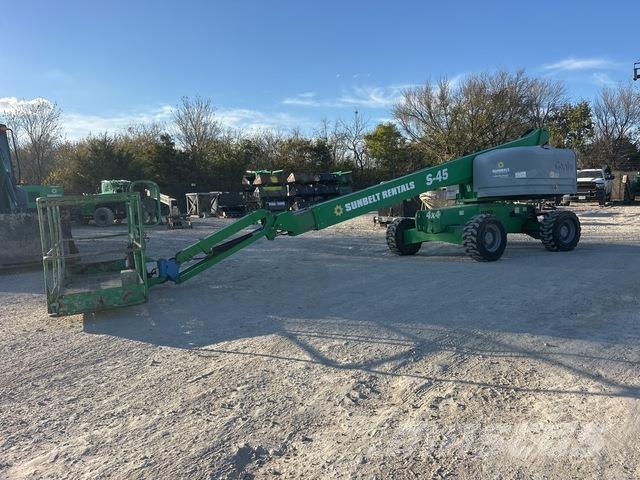 Genie S-45 Teleskopiskie pacēlāji