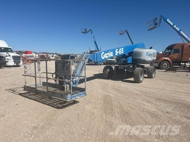 Genie S-65 Teleskopiskie pacēlāji
