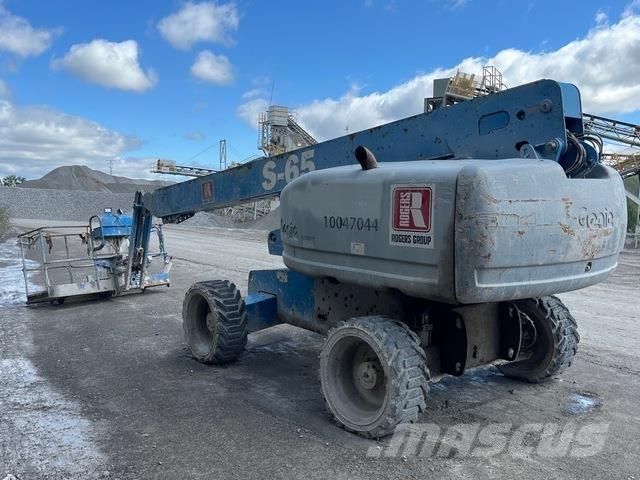 Genie S-65 Teleskopiskie pacēlāji
