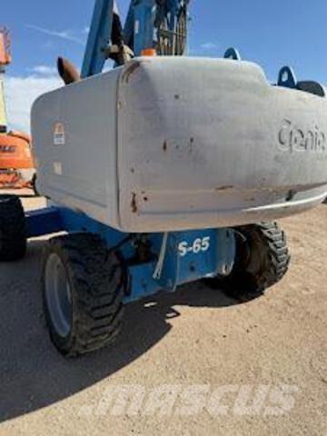 Genie S-65 Teleskopiskie pacēlāji