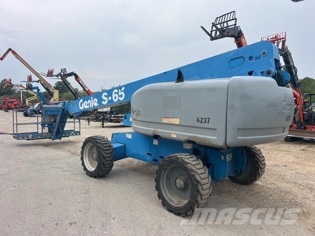 Genie S-65 Teleskopiskie pacēlāji