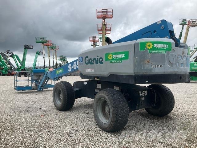 Genie S-65 Teleskopiskie pacēlāji