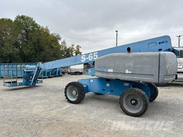 Genie S-65 Teleskopiskie pacēlāji
