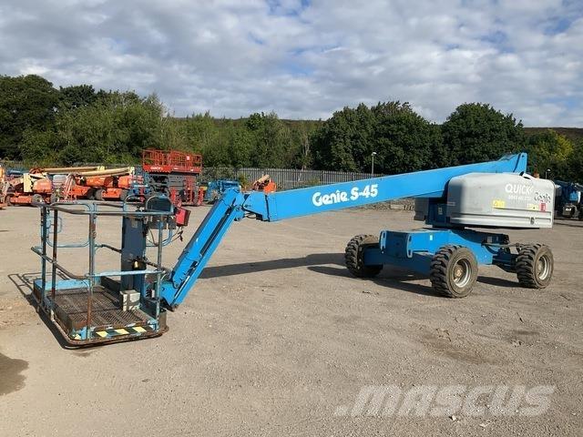 Genie S45 Teleskopiskie pacēlāji