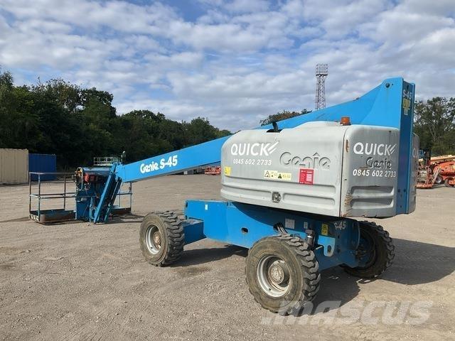Genie S45 Teleskopiskie pacēlāji