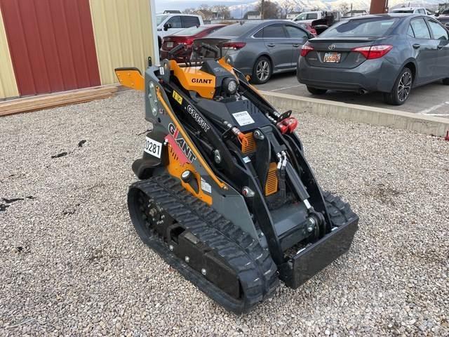 GiANT GS950T Lietoti riteņu kompaktiekrāvēji