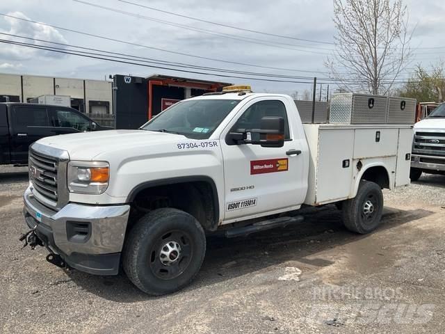 GMC 2500 HD Vieglais kravas automobilis/izkraušana no sāniem