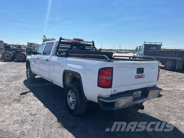 GMC 2500 HD Vieglais kravas automobilis/izkraušana no sāniem